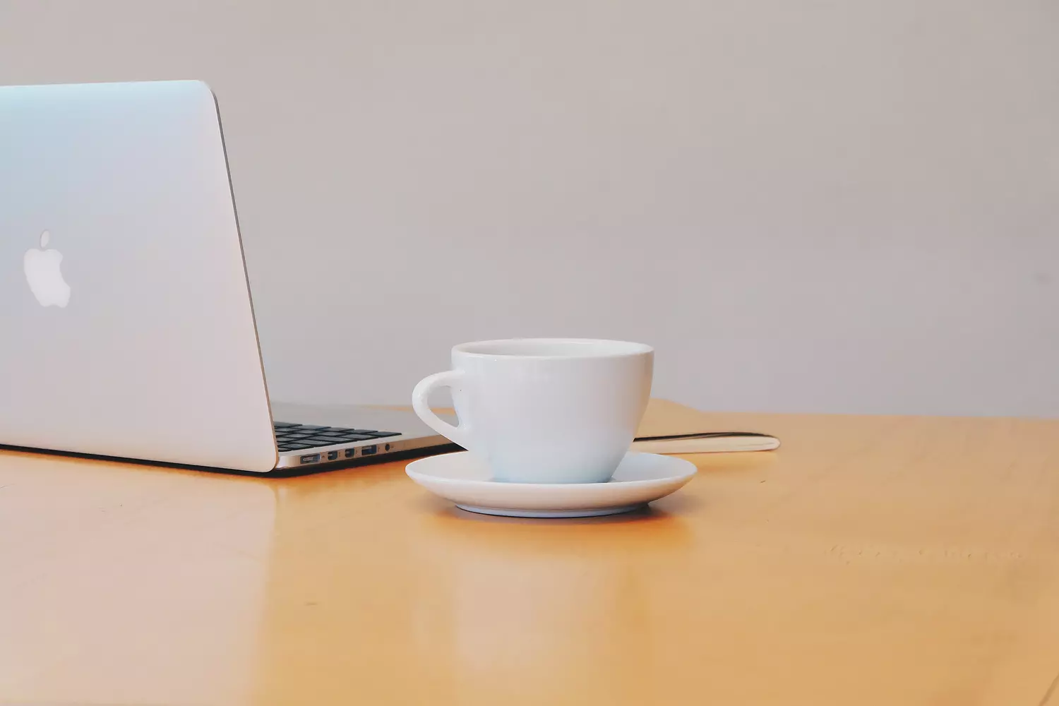boekhouding - laptop en koffie